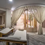 Otel Park & 4*